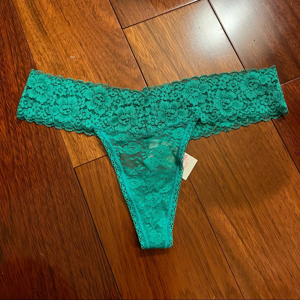 VS Pink extra low rise thong